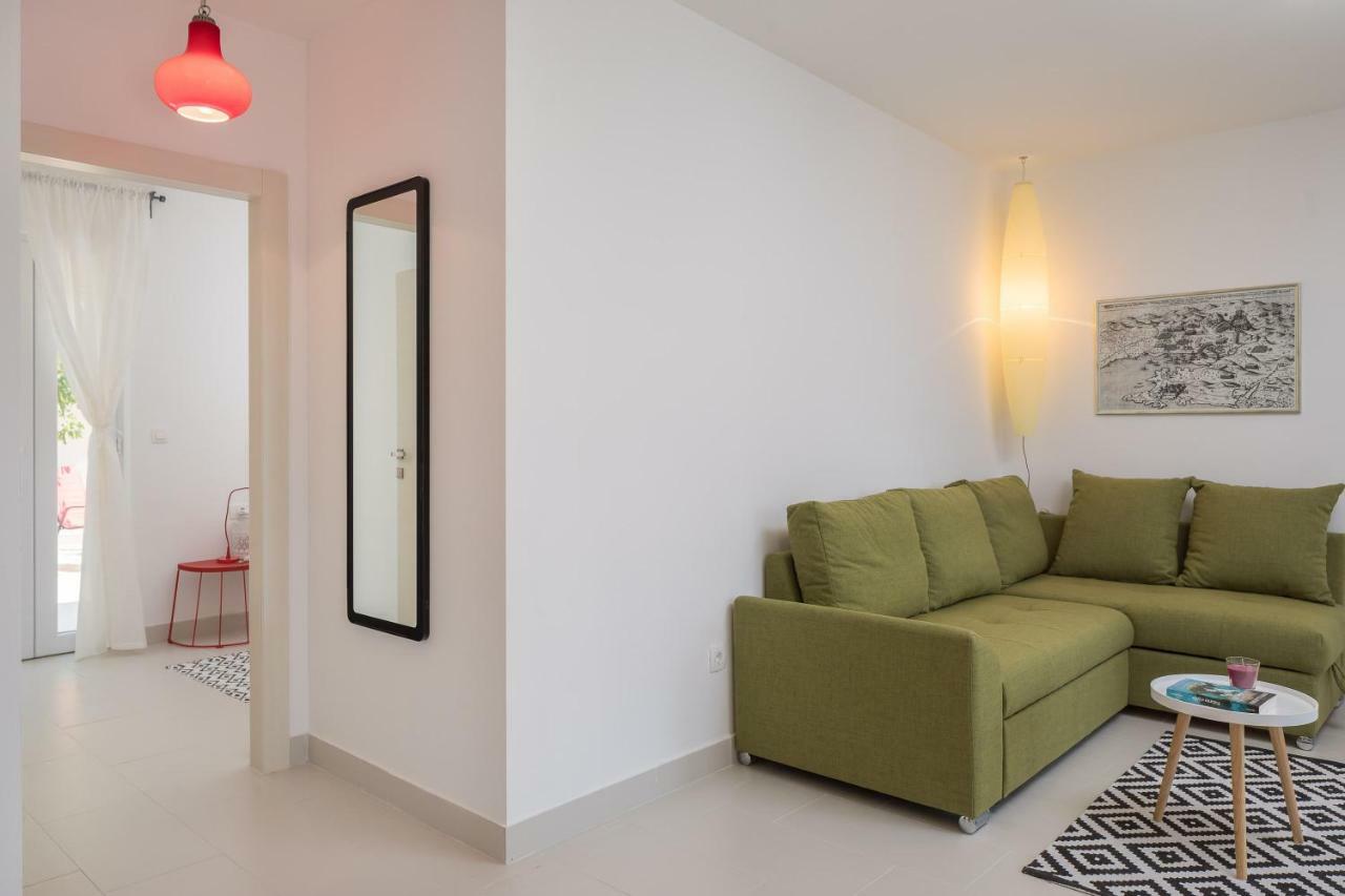 Villa Basic Севид Экстерьер фото