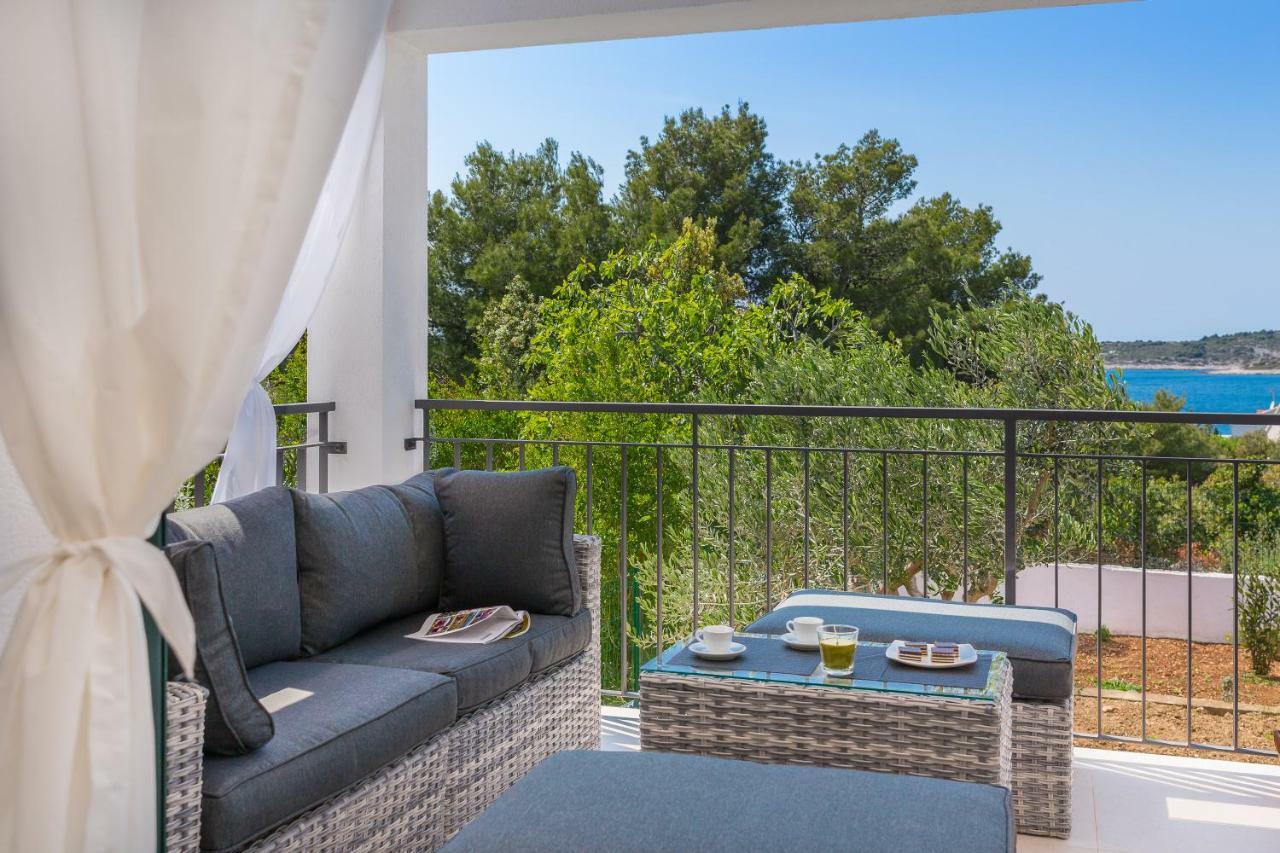 Villa Basic Севид Экстерьер фото