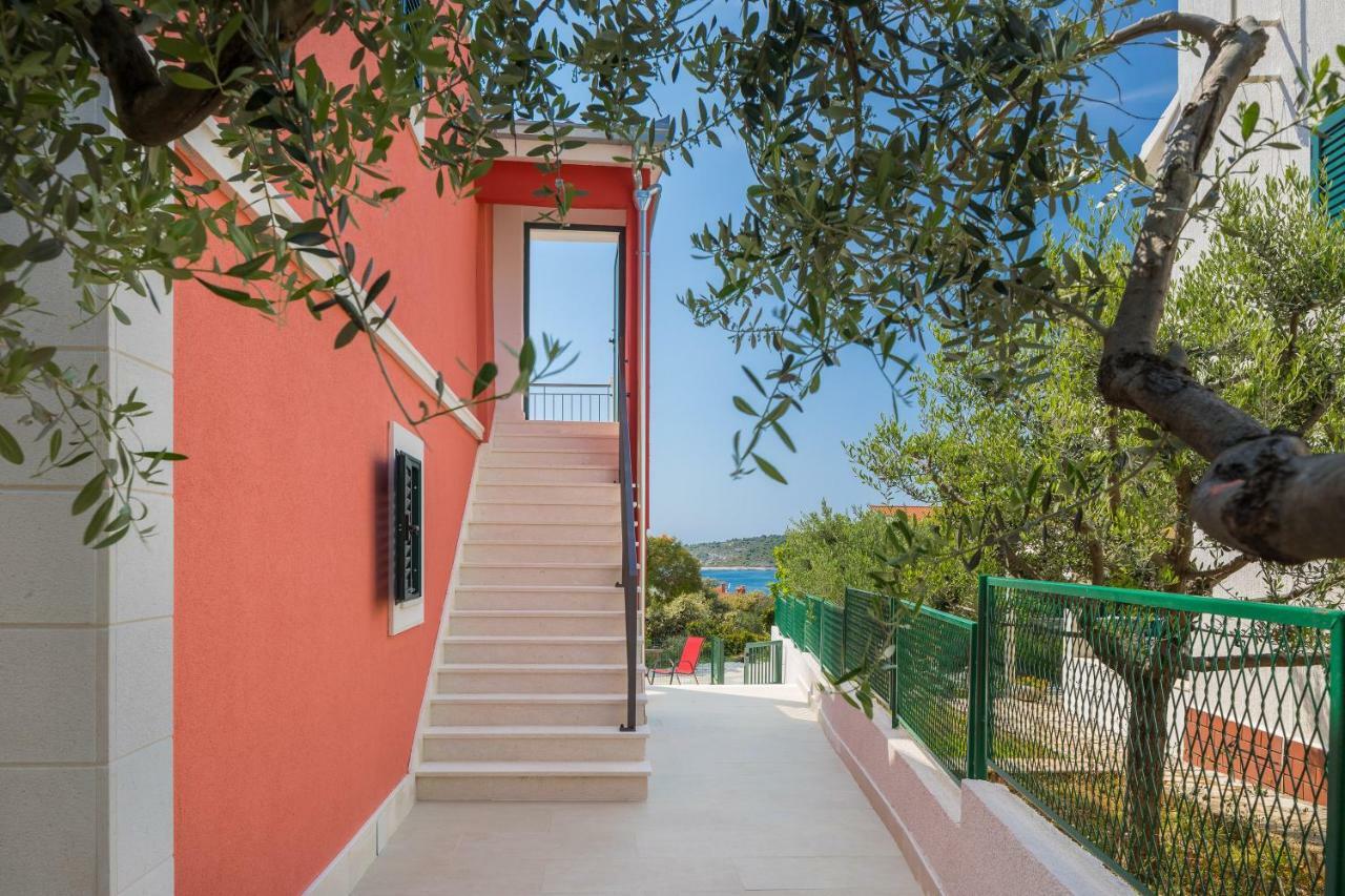 Villa Basic Севид Экстерьер фото