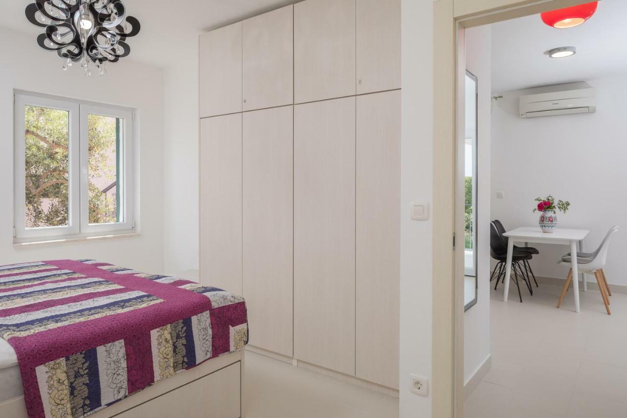 Villa Basic Севид Экстерьер фото
