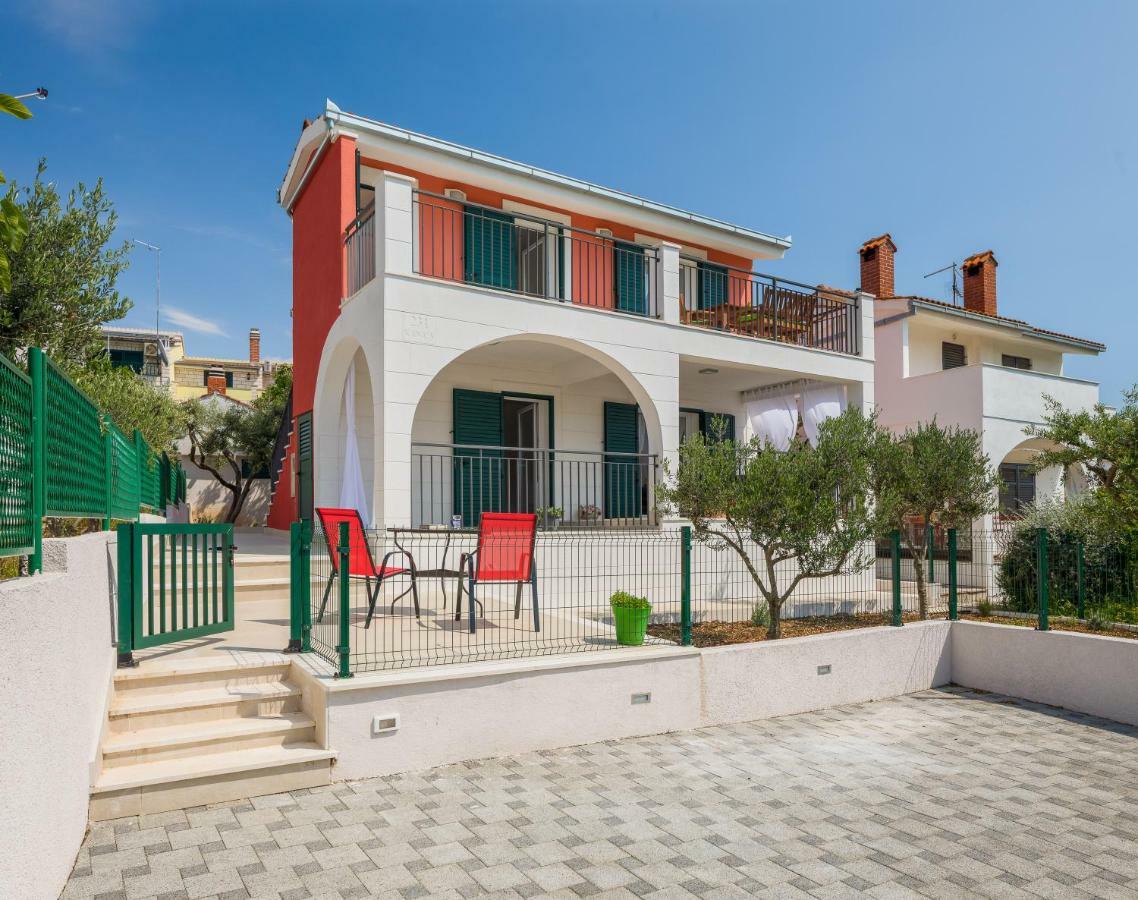 Villa Basic Севид Экстерьер фото